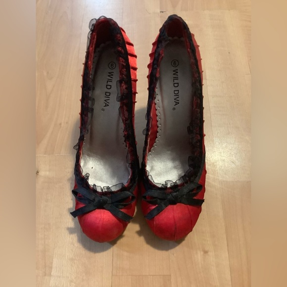 Red heels - Picture 2 of 4